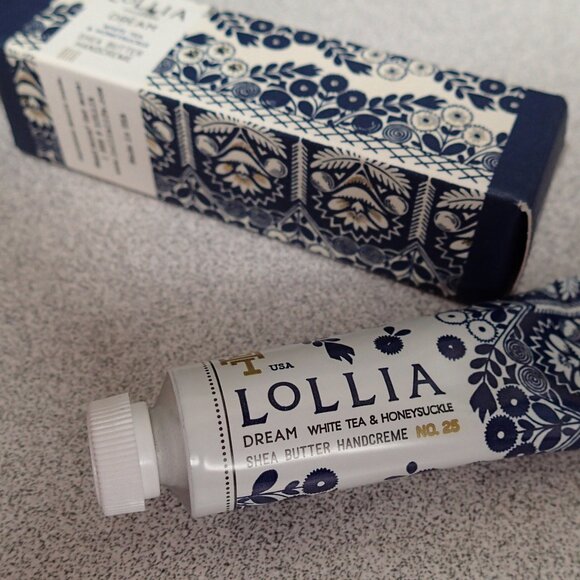 Lollia Dream White Tea and Honeysuckle Shea Butter Handcreme - Picture 2 of 4